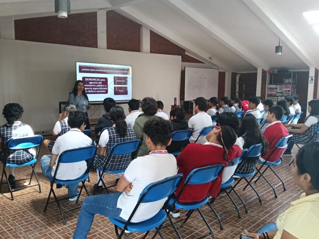 IMMX LLEVA TALLER AL COLEGIO YOLINSTLI PARA PREVENIR DELITOS SEXUALES