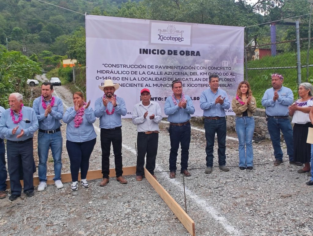 PAVIMENTACIÓN DE LA CALLE AZUCENA BENEFICIARÁ A ESCUELAS DE MECATLÁN DE LAS FLORES