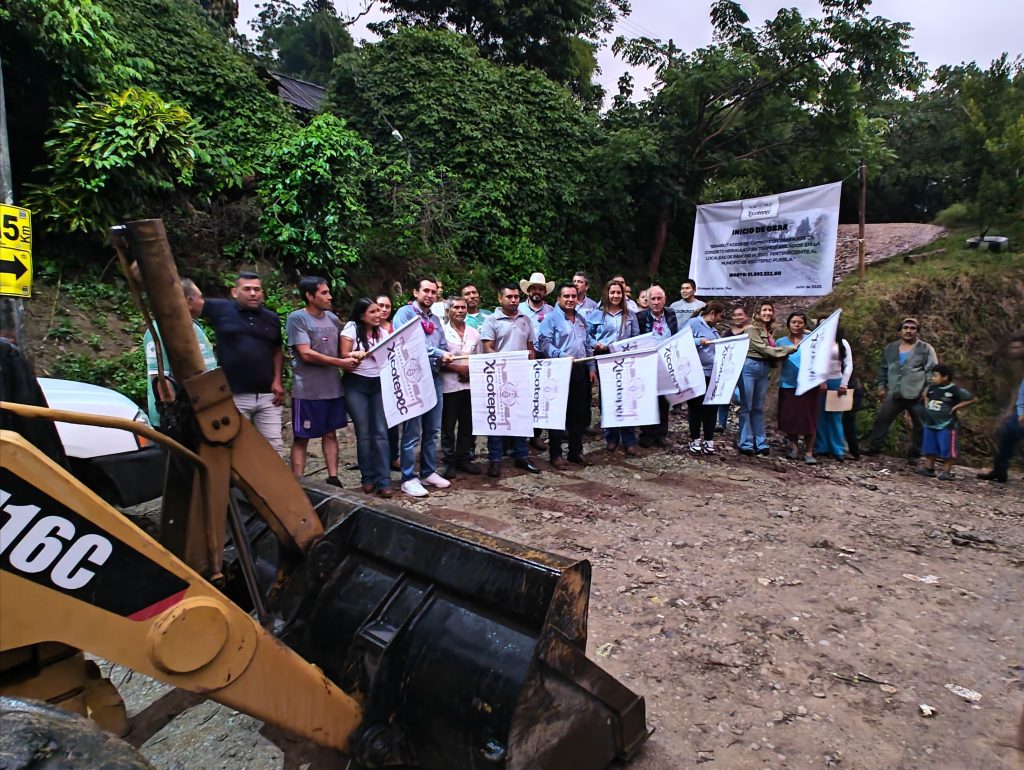 ARRANCA REHABILITACIÓN DEL CAMINO CON RAMPAS EN RANCHO NUEVO COMUNIDAD