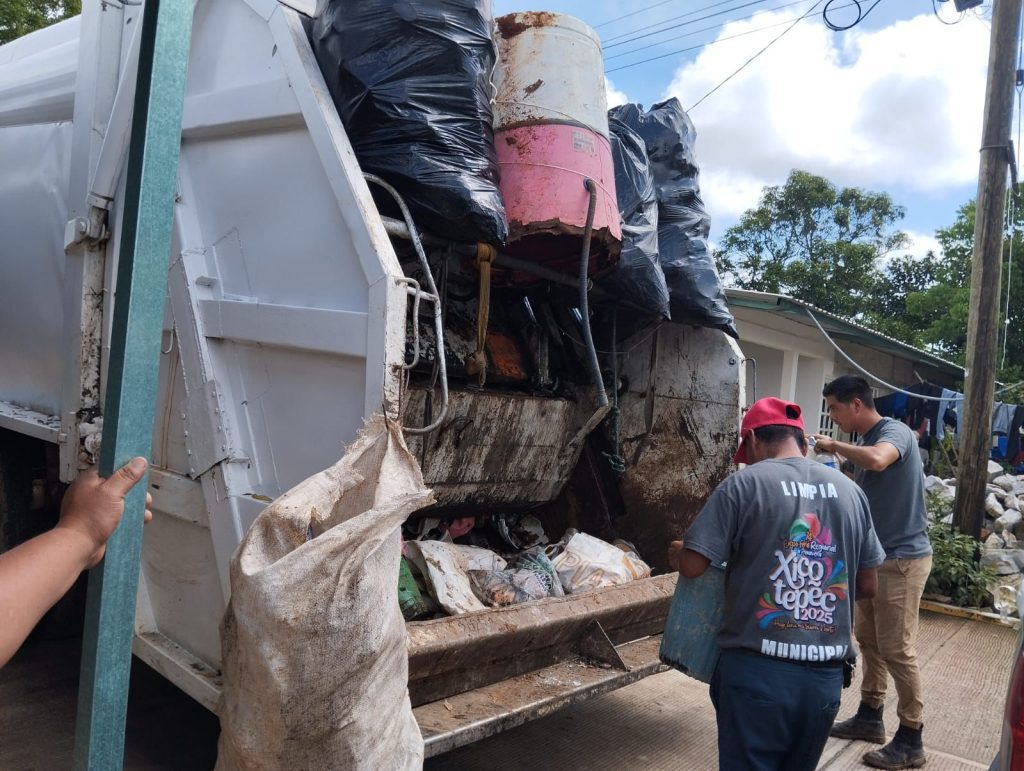 RECOLECTA SALUD 10 TONELADAS DE CACHARROS EN CAMPAÑA CONTRA EL DENGUE