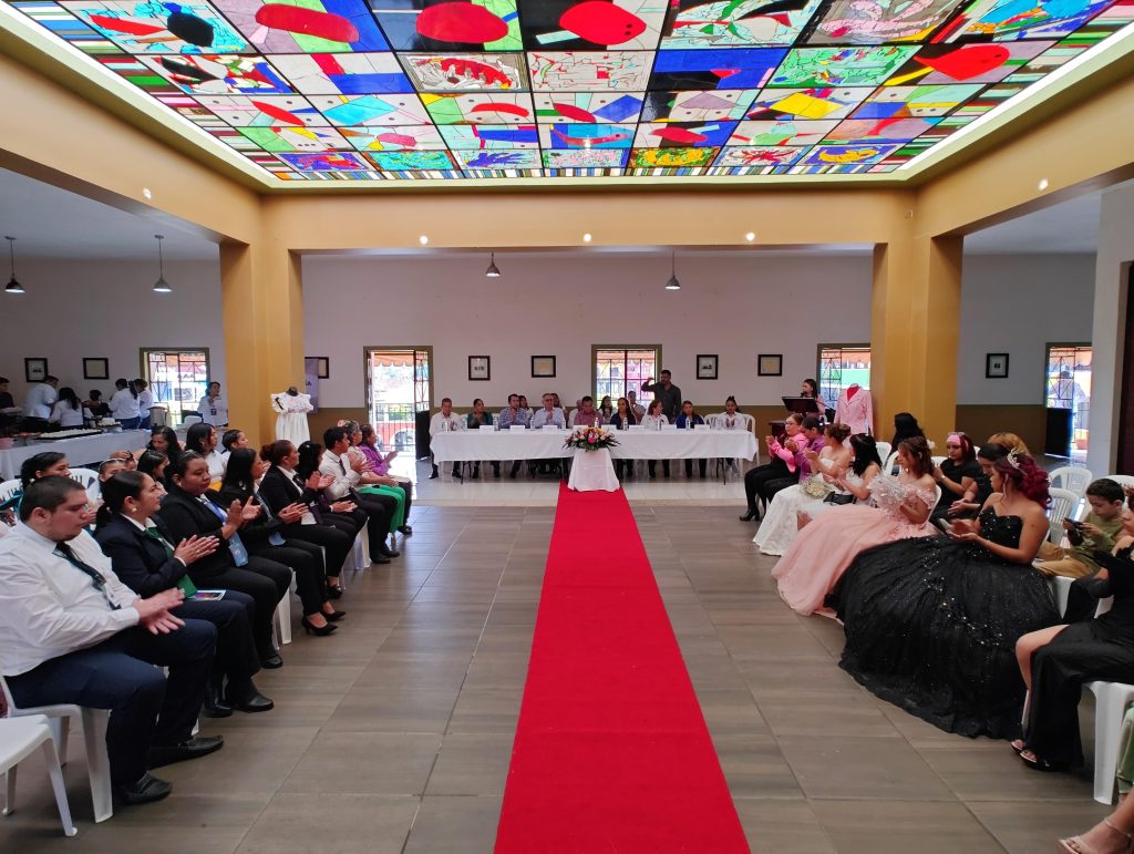 PRESENTA CECADE XICOTEPEC UN AÑO DE LOGROS, PROYECTO FINAL DE CARRERAS