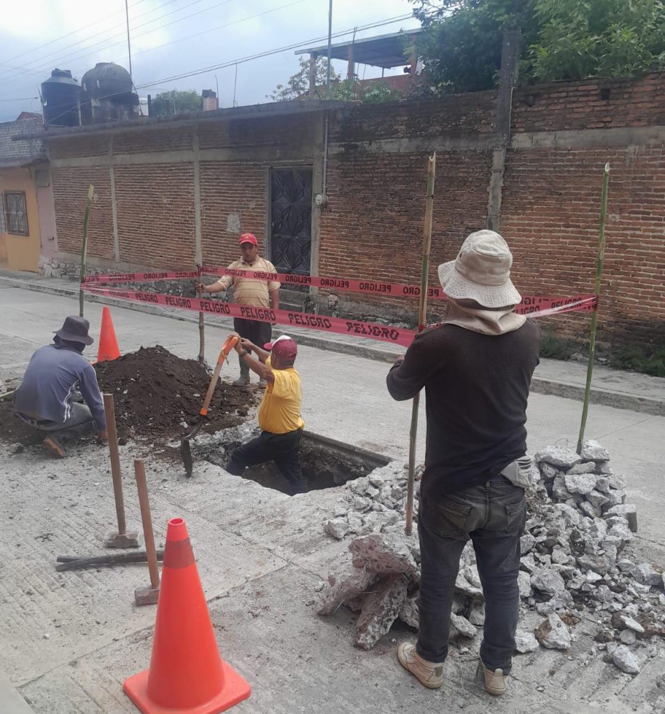 INTERVIENEN ALCANTARILLADO PARA EVITAR INUNDACIONES Y OTROS DAÑOS