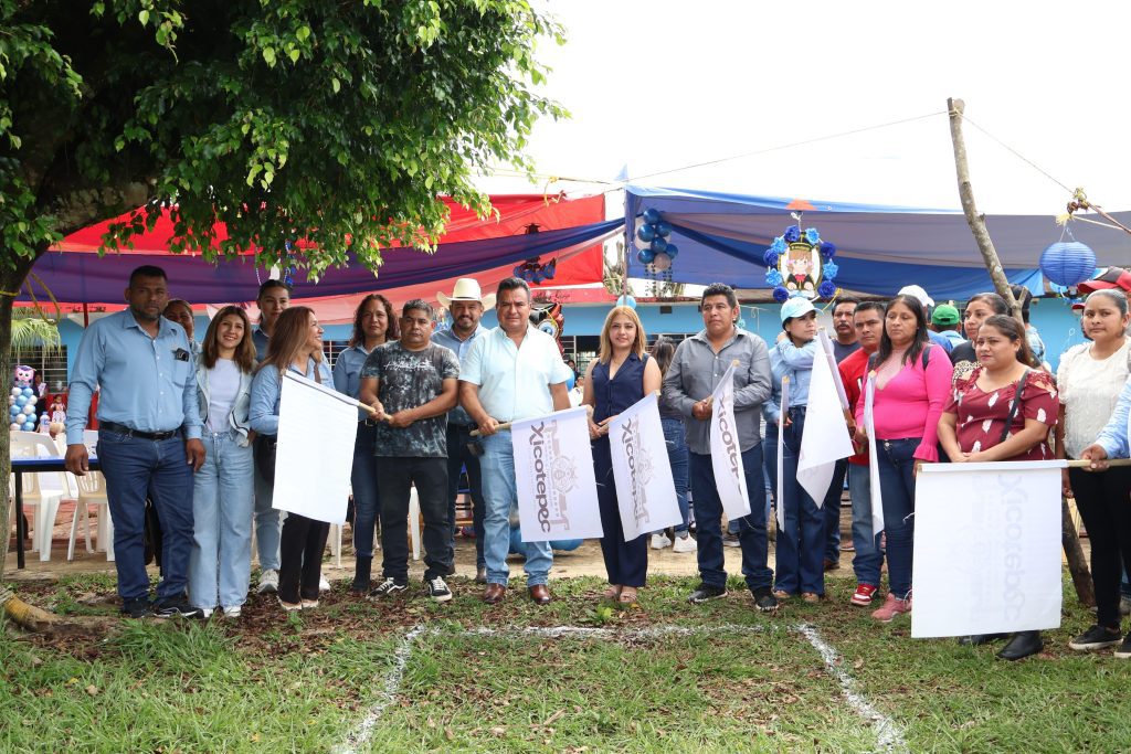 PRIMARIA DE EL PORVENIR TENDRÁ TECHADO DE CANCHA, INICIÓ LA OBRA