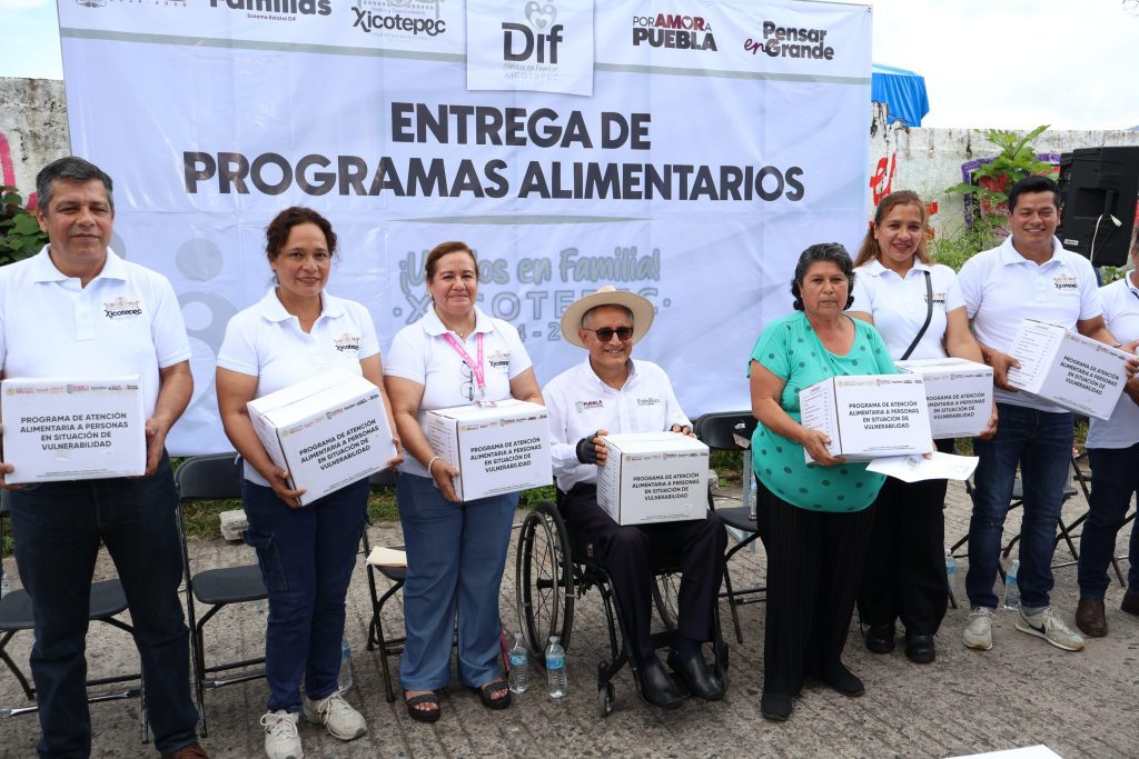PROGRAMAS ALIMENTARIOS LLEGAN A XICOTEPEC GRACIAS AL APOYO DEL SEDIF