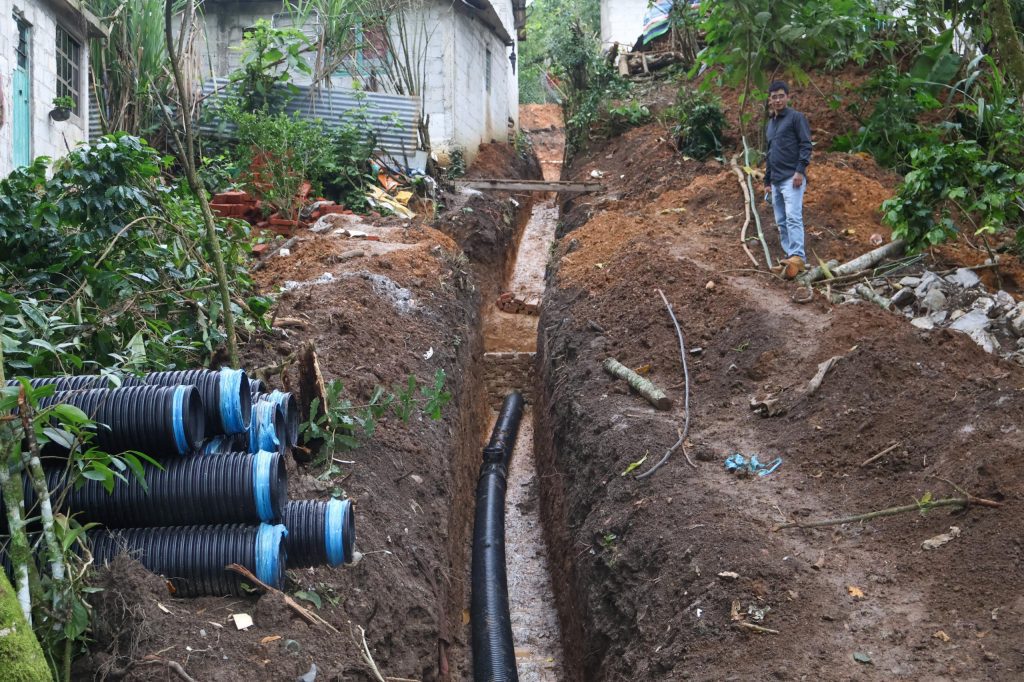 AVANZA OBRA DE ALCANTARILLADO SANITARIO EN SAN AGUSTÍN