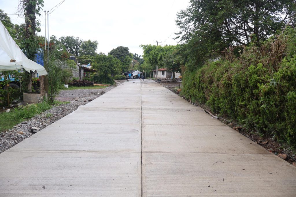 AVANZA PAVIMENTACIÓN DE CALLES PRINCIPALES EN MONTE GRANDE