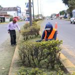 DAN MANTENIMIENTO A CUNETAS Y ÁREAS VERDES DEL BOULEVARD