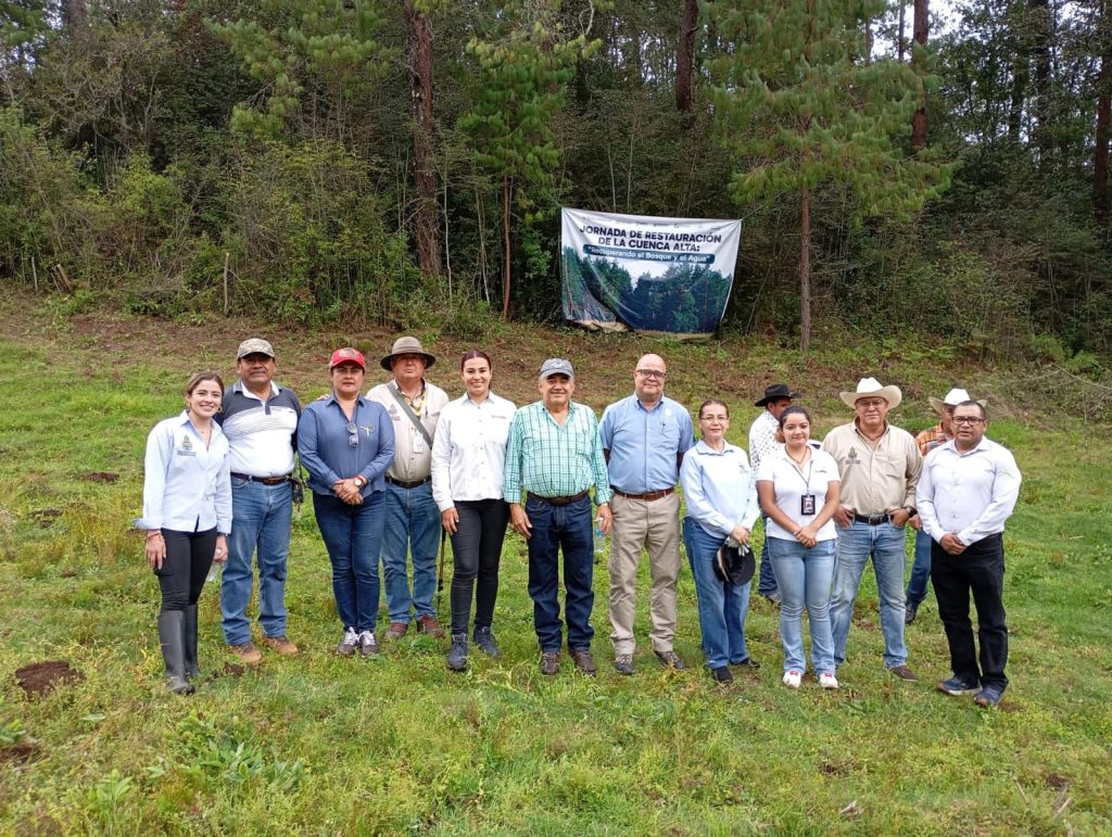 PARTICIPA XICOTEPEC EN JORNADA DE REFORESTACIÓN EN HUAUCHINANGO