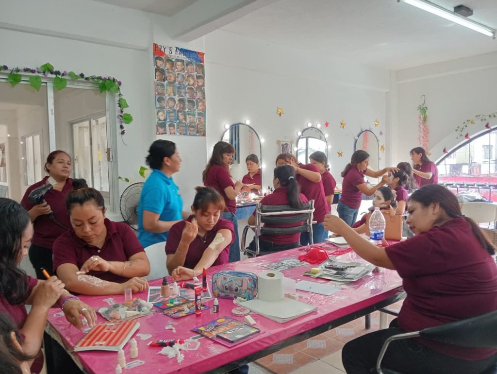 PROMUEVEN HABILIDADES EN ESTILISMO PARA ÉXITO EN EL MUNDO LABORAL