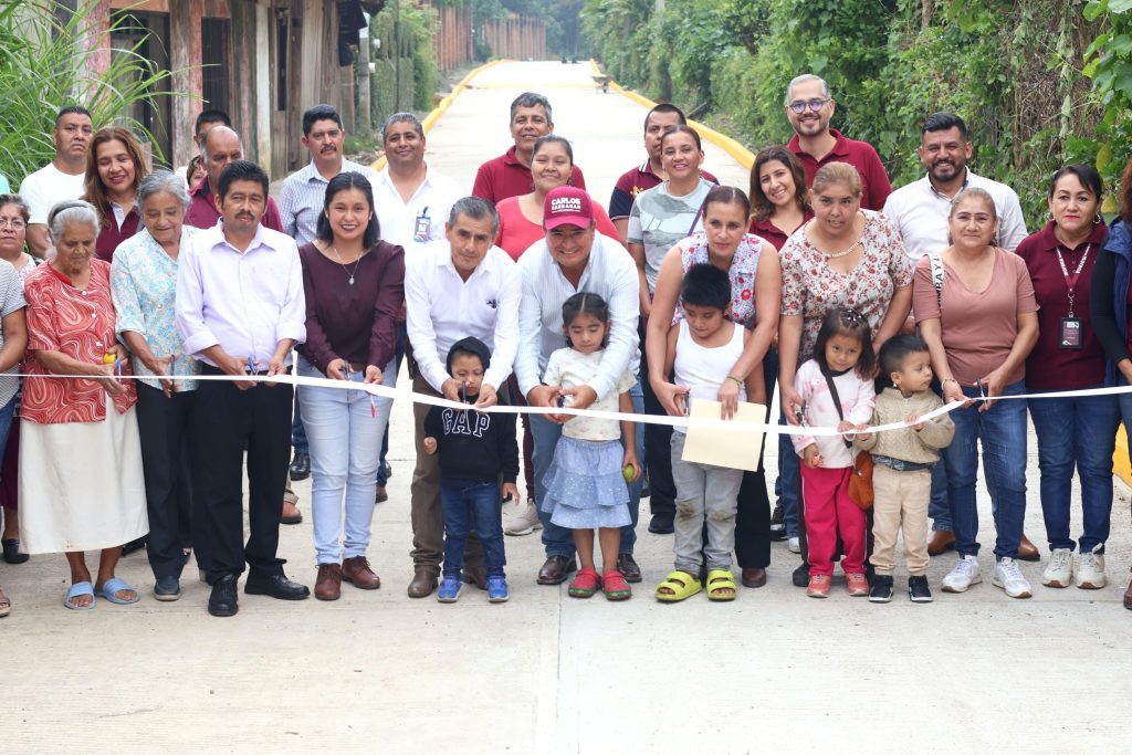 INAUGURAN PAVIMENTACIÓN Y ALCANTARILLADO EN SAN ANTONIO
