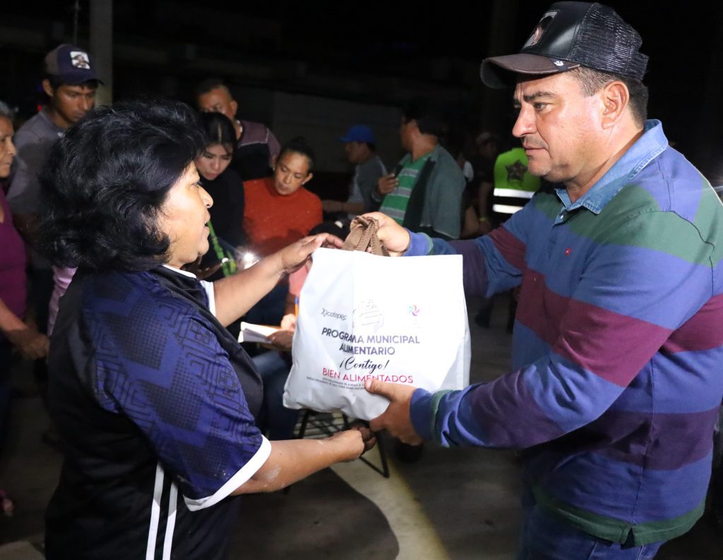 CADENA HUMANA LLEGA A LA CEIBA Y GILBERTO CAMACHO TRAS LAS LLUVIAS