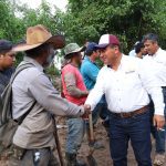 LLEGA EL APOYO A TLAPEHUALA TRAS REAPERTURA DEL CAMINO