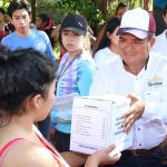 COLONIAS DE LA CEIBA RECIBEN DESPENSAS GRACIAS AL SEDIF Y GOBPUE