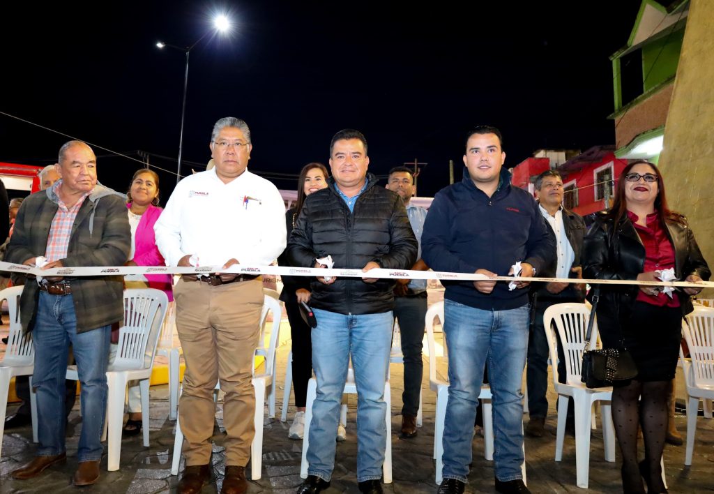 INAUGURAN REHABILITACIÓN DE IMAGEN URBANA EN ACCESO SUR, MODERNIZACIÓN CON SEÑALÉTICA DEL BOULEVARD Y PRIMER TURIBUS DE XICOTEPEC