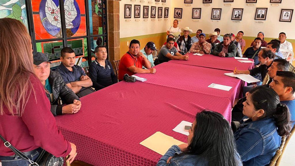 ENTREGAN RECURSOS A AGENTES AUXILIARES EN BENEFICIO DE COMUNIDADES