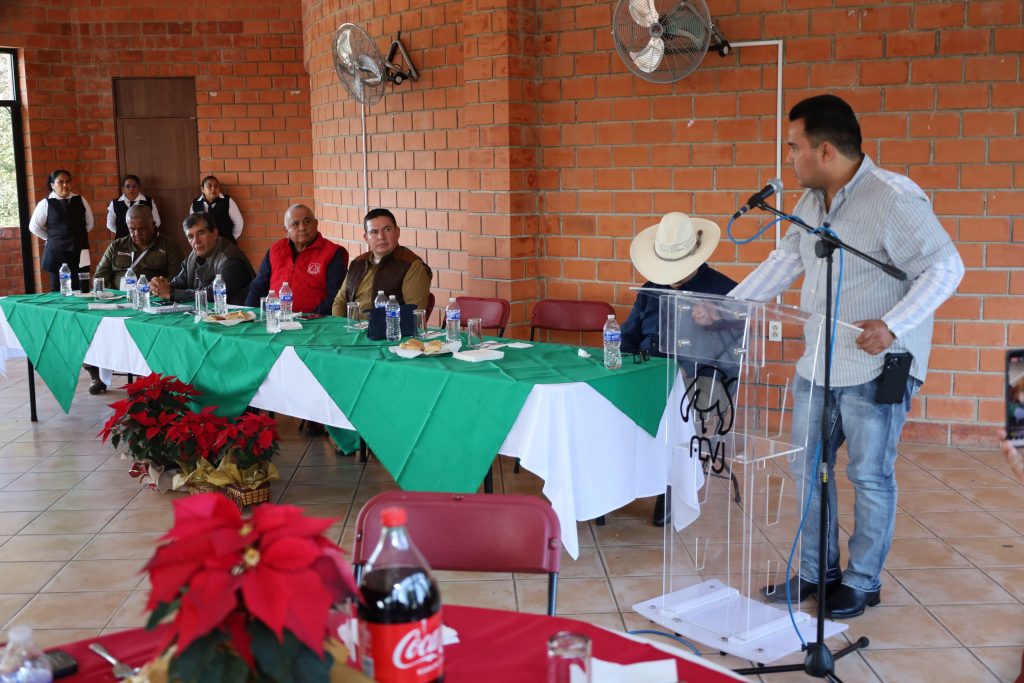 AYUNTAMIENTO APOYA A GANADEROS PARA PREVENIR EL GUSANO BARRENADOR