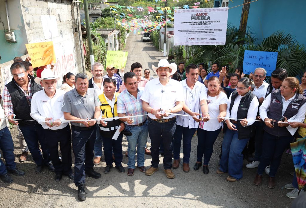 OBRA COMUNITARIA LLEGA A XICOTEPEC GRACIAS AL GOBIERNO DE PUEBLA